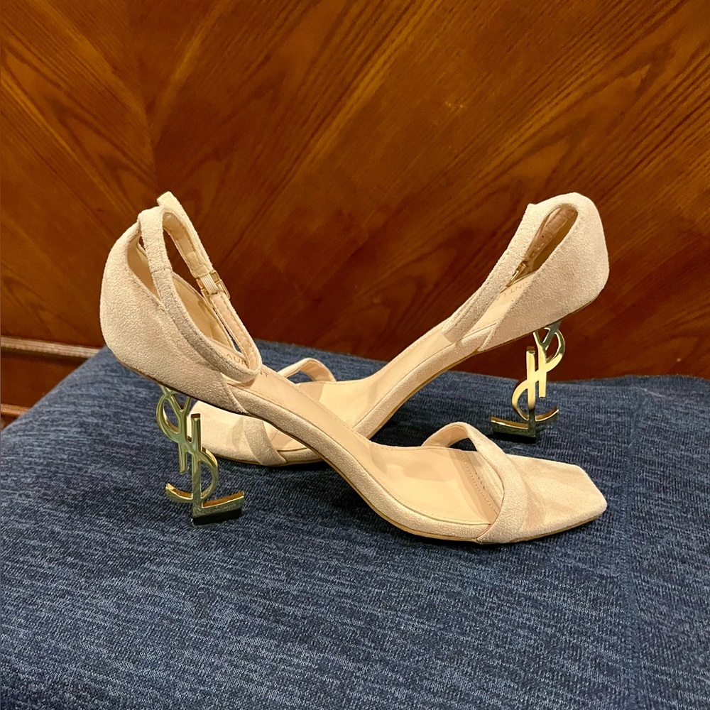 YSL Opyum Heels Size 42 Beige/ Pale Pink Suede heels